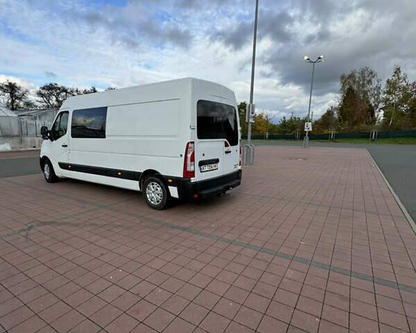 Белый Рено Мастер, объемом двигателя 2.3 л и пробегом 295 тыс. км за 16000 $, фото 3 на Automoto.ua