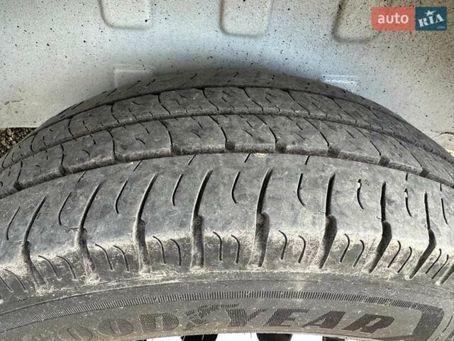 Білий Рено Мастєр, об'ємом двигуна 2.3 л та пробігом 225 тис. км за 18700 $, фото 43 на Automoto.ua