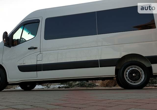 Белый Рено Мастер, объемом двигателя 2.3 л и пробегом 171 тыс. км за 19800 $, фото 4 на Automoto.ua
