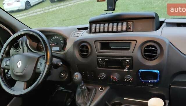 Белый Рено Мастер, объемом двигателя 2.3 л и пробегом 480 тыс. км за 16300 $, фото 6 на Automoto.ua