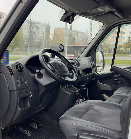 Белый Рено Мастер, объемом двигателя 2.3 л и пробегом 350 тыс. км за 15500 $, фото 6 на Automoto.ua