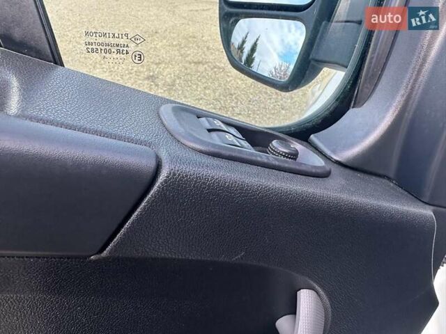 Білий Рено Мастєр, об'ємом двигуна 2.3 л та пробігом 225 тис. км за 18700 $, фото 20 на Automoto.ua