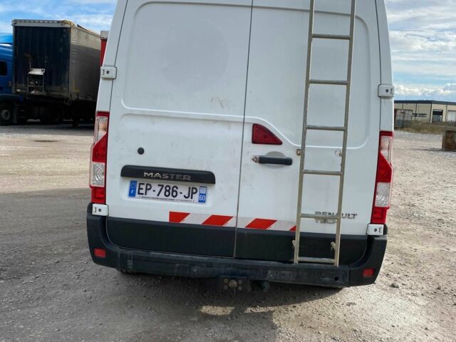 Белый Рено Мастер, объемом двигателя 2.3 л и пробегом 215 тыс. км за 16700 $, фото 3 на Automoto.ua