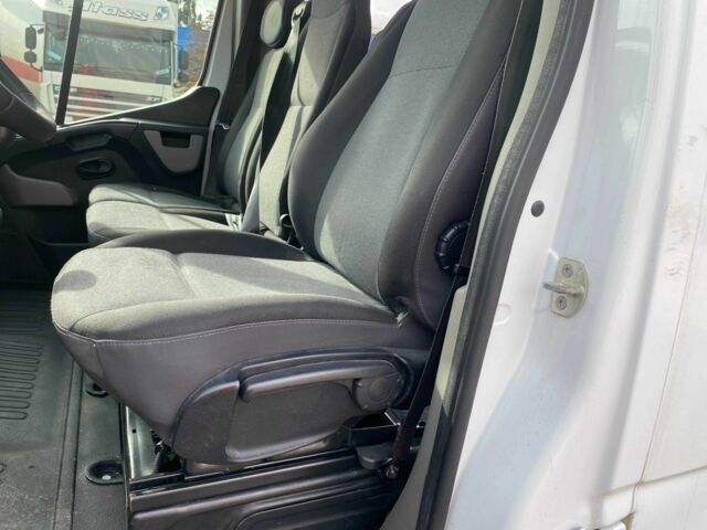 Белый Рено Мастер, объемом двигателя 2.3 л и пробегом 215 тыс. км за 16700 $, фото 8 на Automoto.ua