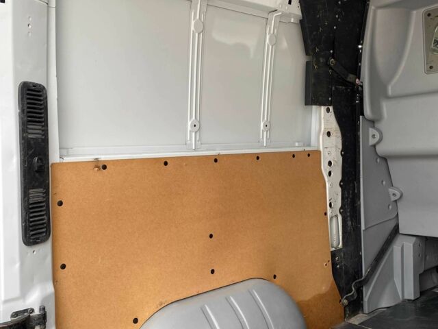 Белый Рено Мастер, объемом двигателя 2.3 л и пробегом 215 тыс. км за 16700 $, фото 6 на Automoto.ua