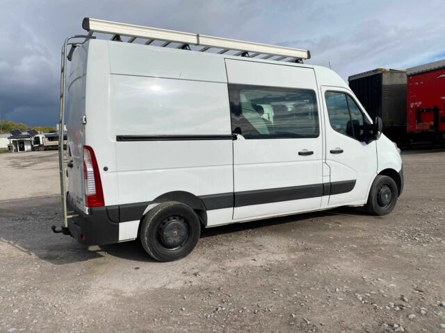 Белый Рено Мастер, объемом двигателя 2.3 л и пробегом 215 тыс. км за 16700 $, фото 2 на Automoto.ua