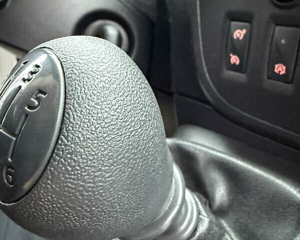 Білий Рено Мастєр, об'ємом двигуна 2.3 л та пробігом 340 тис. км за 16500 $, фото 47 на Automoto.ua