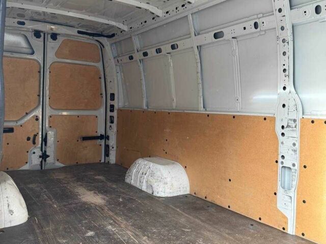 Белый Рено Мастер, объемом двигателя 0 л и пробегом 367 тыс. км за 17339 $, фото 8 на Automoto.ua