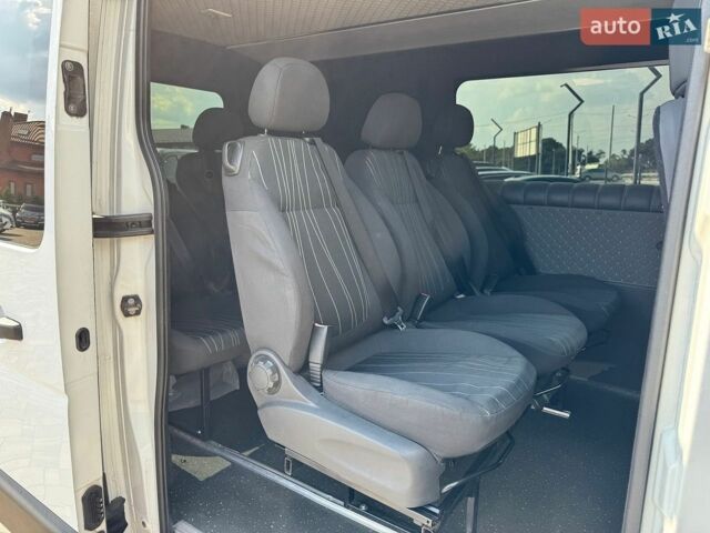 Белый Рено Мастер, объемом двигателя 2.3 л и пробегом 240 тыс. км за 15400 $, фото 4 на Automoto.ua
