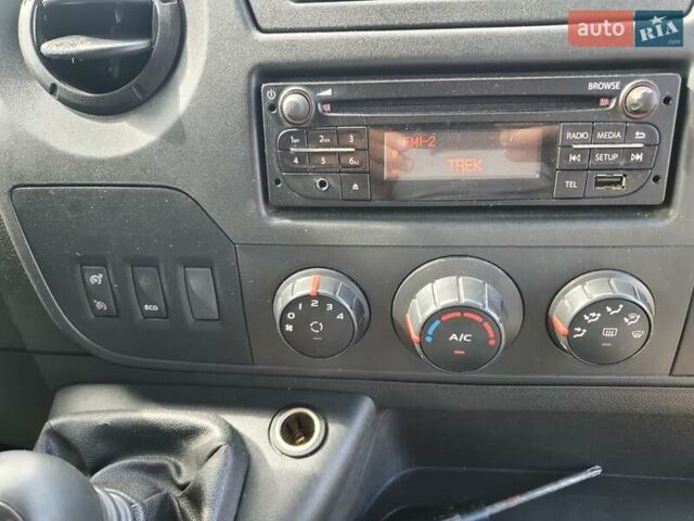 Белый Рено Мастер, объемом двигателя 2.3 л и пробегом 242 тыс. км за 18888 $, фото 11 на Automoto.ua