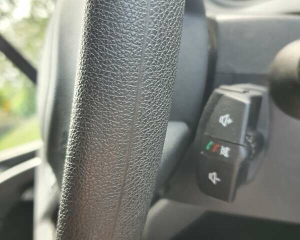 Белый Рено Мастер, объемом двигателя 2.3 л и пробегом 242 тыс. км за 18888 $, фото 9 на Automoto.ua