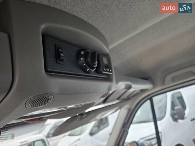 Белый Рено Мастер, объемом двигателя 2.3 л и пробегом 188 тыс. км за 19700 $, фото 43 на Automoto.ua