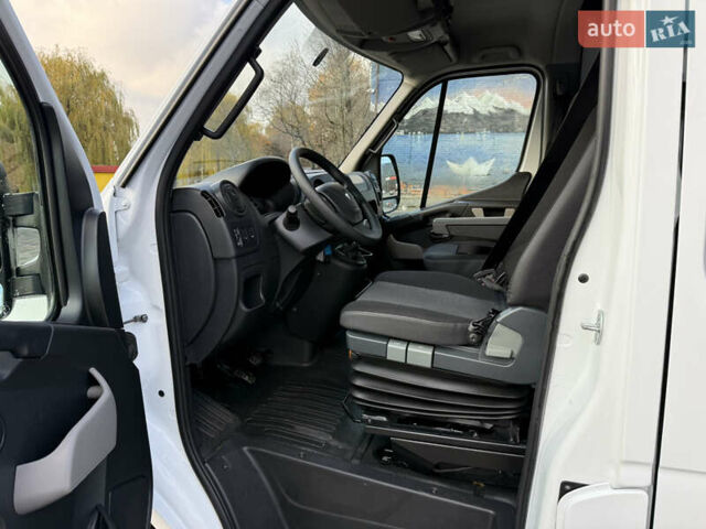 Білий Рено Мастєр, об'ємом двигуна 2.3 л та пробігом 265 тис. км за 17300 $, фото 42 на Automoto.ua