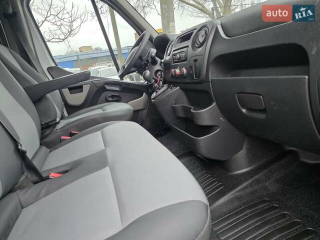 Білий Рено Мастєр, об'ємом двигуна 2.3 л та пробігом 181 тис. км за 20700 $, фото 36 на Automoto.ua