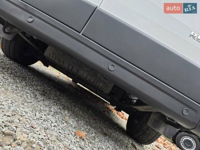 Белый Рено Мастер, объемом двигателя 2.3 л и пробегом 188 тыс. км за 19700 $, фото 29 на Automoto.ua