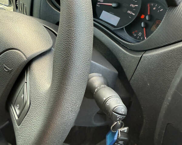 Білий Рено Мастєр, об'ємом двигуна 2.3 л та пробігом 265 тис. км за 17300 $, фото 35 на Automoto.ua