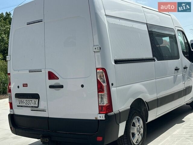 Белый Рено Мастер, объемом двигателя 2.3 л и пробегом 212 тыс. км за 19500 $, фото 4 на Automoto.ua