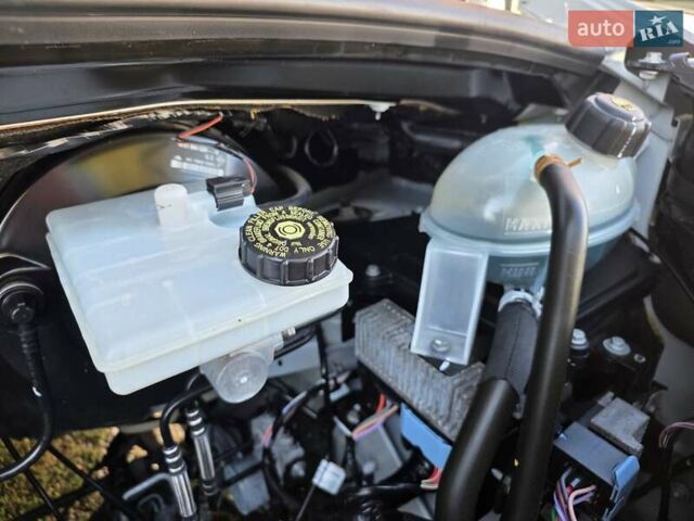 Белый Рено Мастер, объемом двигателя 2.3 л и пробегом 188 тыс. км за 18600 $, фото 27 на Automoto.ua