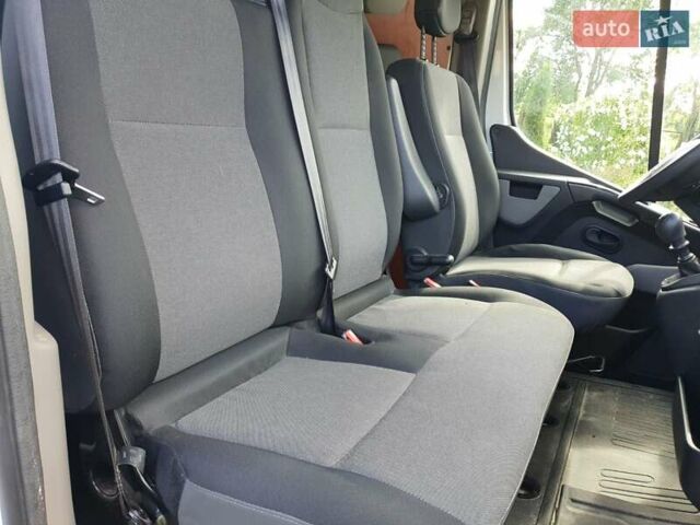 Белый Рено Мастер, объемом двигателя 2.3 л и пробегом 242 тыс. км за 18888 $, фото 14 на Automoto.ua