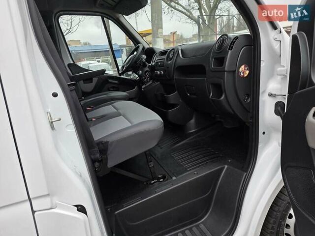 Білий Рено Мастєр, об'ємом двигуна 2.3 л та пробігом 181 тис. км за 20700 $, фото 34 на Automoto.ua