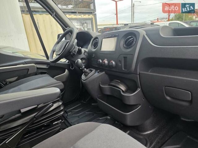 Белый Рено Мастер, объемом двигателя 2.3 л и пробегом 188 тыс. км за 19700 $, фото 51 на Automoto.ua