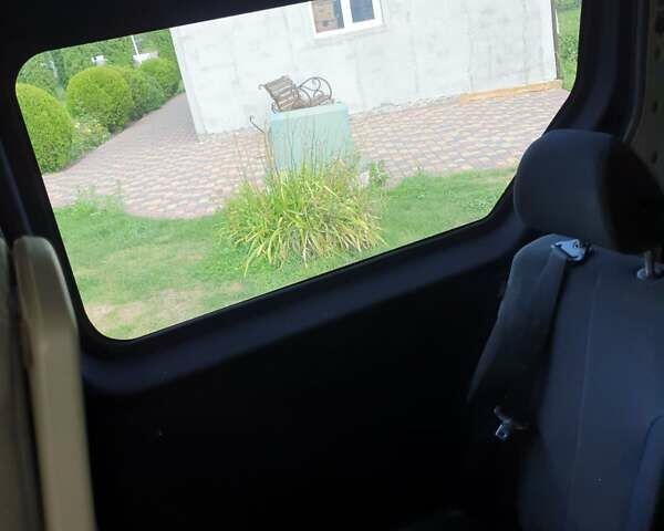 Белый Рено Мастер, объемом двигателя 2.3 л и пробегом 242 тыс. км за 18888 $, фото 6 на Automoto.ua