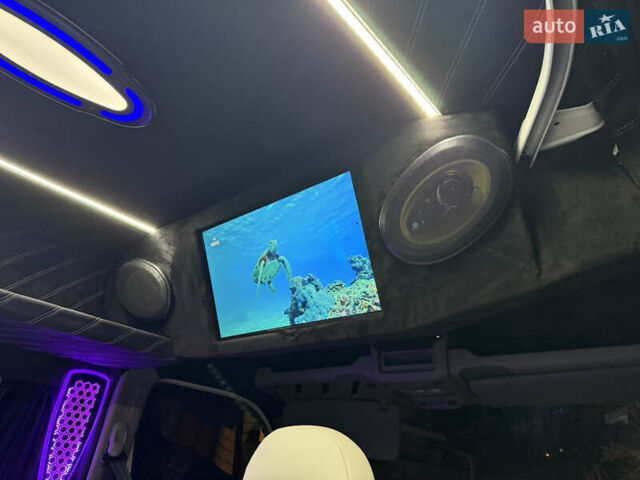 Белый Рено Мастер, объемом двигателя 2.3 л и пробегом 198 тыс. км за 29900 $, фото 1 на Automoto.ua