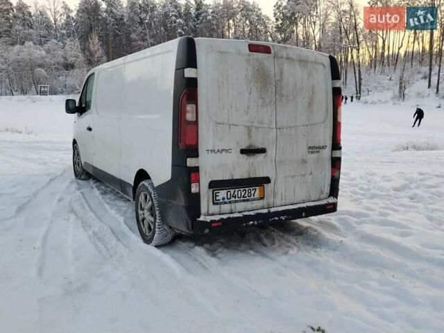 Белый Рено Мастер, объемом двигателя 1.6 л и пробегом 193 тыс. км за 17400 $, фото 2 на Automoto.ua