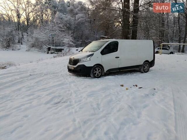 Белый Рено Мастер, объемом двигателя 1.6 л и пробегом 193 тыс. км за 17400 $, фото 11 на Automoto.ua