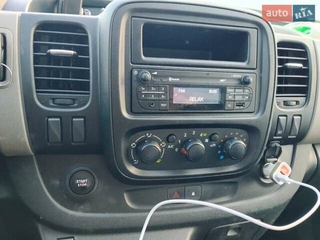 Белый Рено Мастер, объемом двигателя 1.6 л и пробегом 193 тыс. км за 17400 $, фото 15 на Automoto.ua