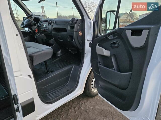 Белый Рено Мастер, объемом двигателя 2.3 л и пробегом 201 тыс. км за 18900 $, фото 22 на Automoto.ua