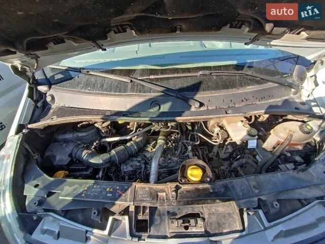 Белый Рено Мастер, объемом двигателя 2.3 л и пробегом 299 тыс. км за 21500 $, фото 11 на Automoto.ua