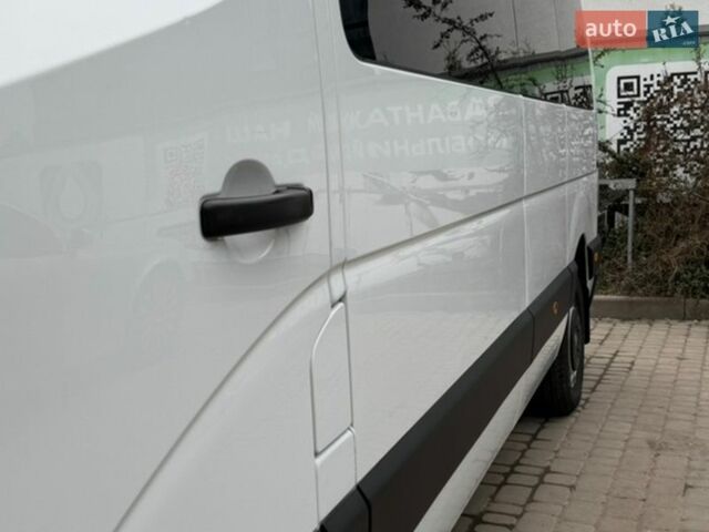 Белый Рено Мастер, объемом двигателя 2.3 л и пробегом 211 тыс. км за 23000 $, фото 6 на Automoto.ua