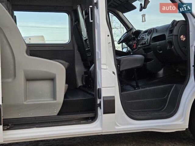 Белый Рено Мастер, объемом двигателя 2.3 л и пробегом 201 тыс. км за 18900 $, фото 20 на Automoto.ua