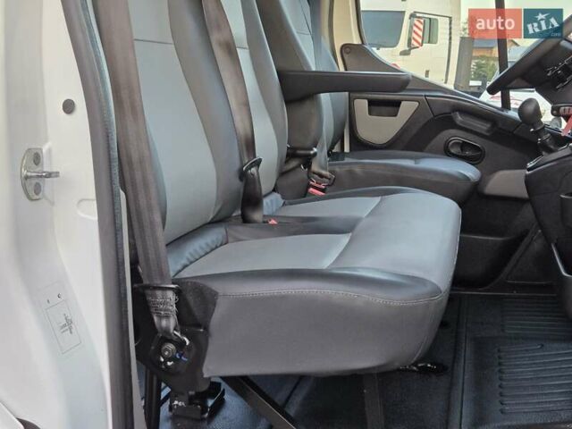 Белый Рено Мастер, объемом двигателя 2.3 л и пробегом 201 тыс. км за 18900 $, фото 23 на Automoto.ua