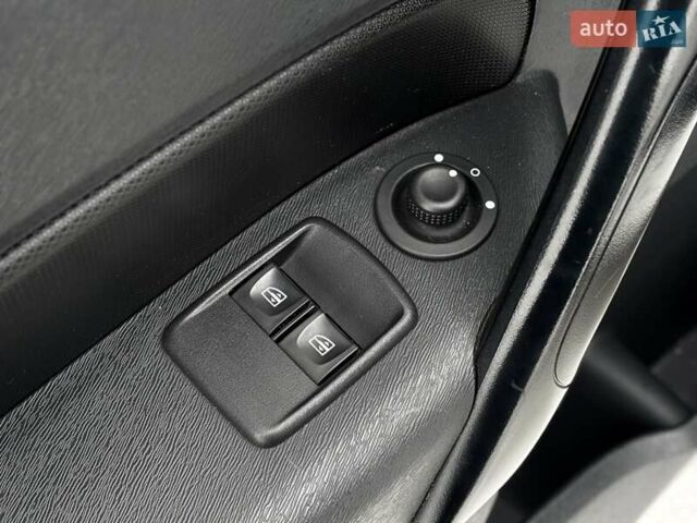 Білий Рено Мастєр, об'ємом двигуна 1.46 л та пробігом 208 тис. км за 13550 $, фото 14 на Automoto.ua