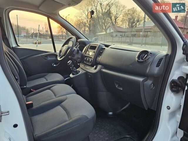 Белый Рено Мастер, объемом двигателя 2 л и пробегом 230 тыс. км за 19850 $, фото 31 на Automoto.ua