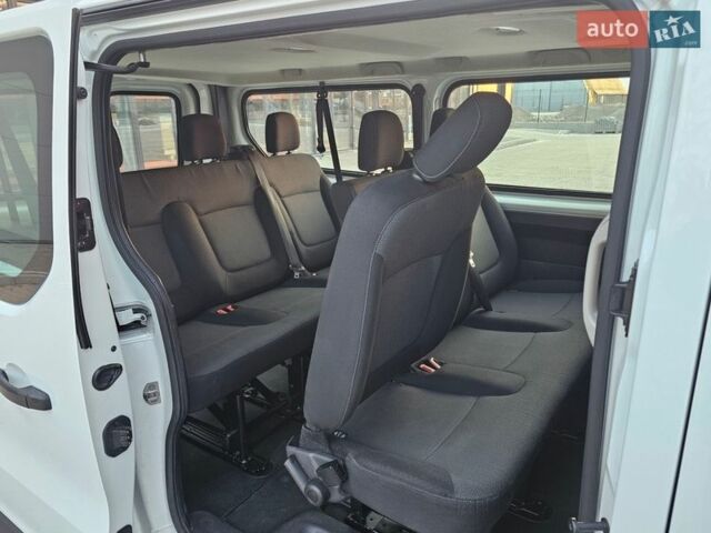 Белый Рено Мастер, объемом двигателя 2 л и пробегом 230 тыс. км за 19850 $, фото 33 на Automoto.ua
