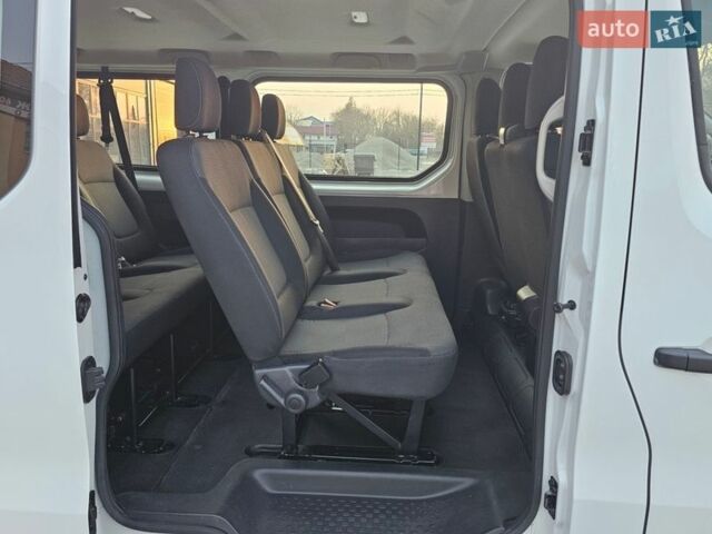 Белый Рено Мастер, объемом двигателя 2 л и пробегом 230 тыс. км за 19850 $, фото 34 на Automoto.ua