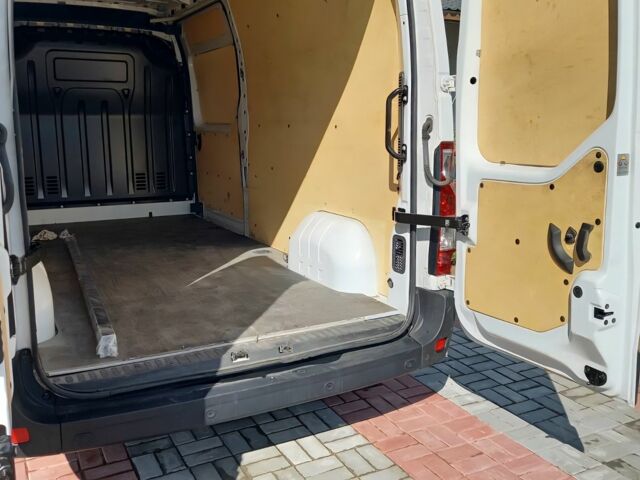 Білий Рено Мастєр, об'ємом двигуна 2.3 л та пробігом 229 тис. км за 21500 $, фото 4 на Automoto.ua