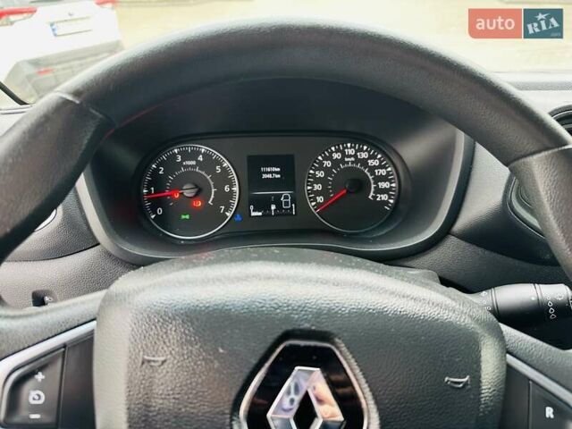 Білий Рено Мастєр, об'ємом двигуна 2.3 л та пробігом 111 тис. км за 23500 $, фото 6 на Automoto.ua