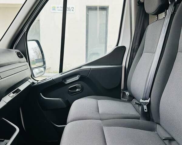 Білий Рено Мастєр, об'ємом двигуна 2.3 л та пробігом 111 тис. км за 23500 $, фото 7 на Automoto.ua