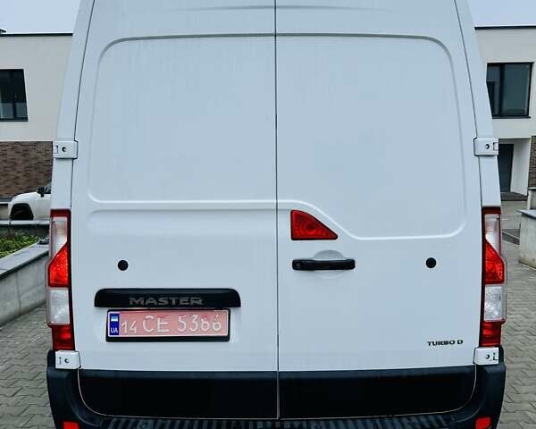 Білий Рено Мастєр, об'ємом двигуна 2.3 л та пробігом 111 тис. км за 23500 $, фото 2 на Automoto.ua