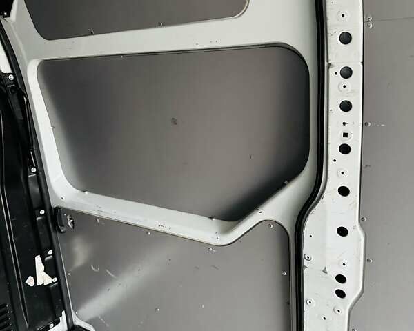 Білий Рено Мастєр, об'ємом двигуна 2.3 л та пробігом 111 тис. км за 23500 $, фото 13 на Automoto.ua