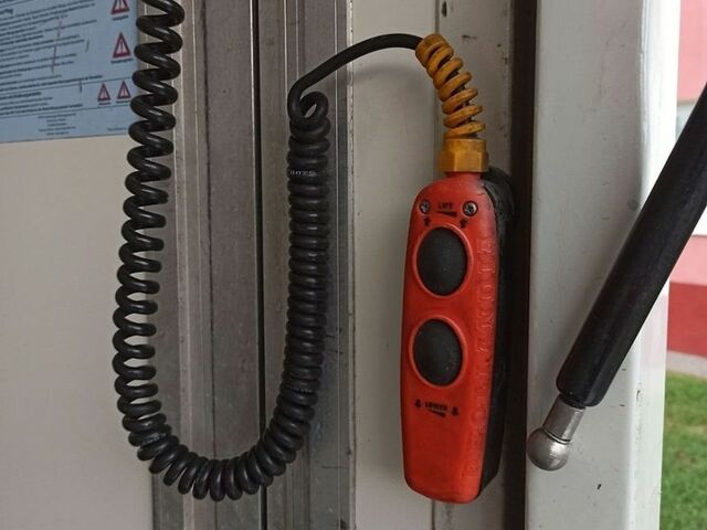 Белый Рено Мастер, объемом двигателя 2.3 л и пробегом 287 тыс. км за 16700 $, фото 10 на Automoto.ua
