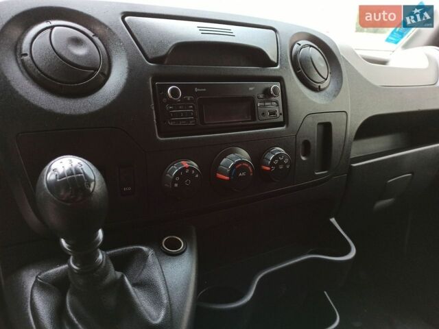 Белый Рено Мастер, объемом двигателя 2.3 л и пробегом 287 тыс. км за 16700 $, фото 27 на Automoto.ua