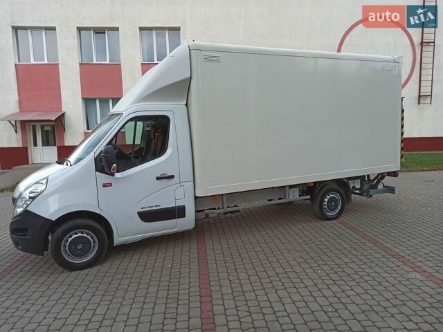 Белый Рено Мастер, объемом двигателя 2.3 л и пробегом 287 тыс. км за 16700 $, фото 2 на Automoto.ua