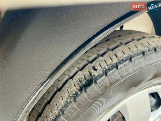 Белый Рено Мастер, объемом двигателя 2.3 л и пробегом 230 тыс. км за 20799 $, фото 9 на Automoto.ua