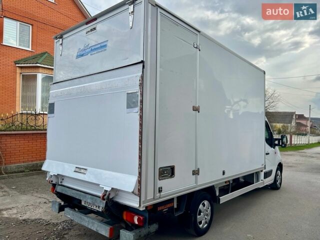 Белый Рено Мастер, объемом двигателя 2.3 л и пробегом 230 тыс. км за 20299 $, фото 5 на Automoto.ua