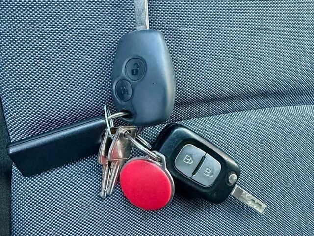 Белый Рено Мастер, объемом двигателя 2.3 л и пробегом 229 тыс. км за 24299 $, фото 27 на Automoto.ua
